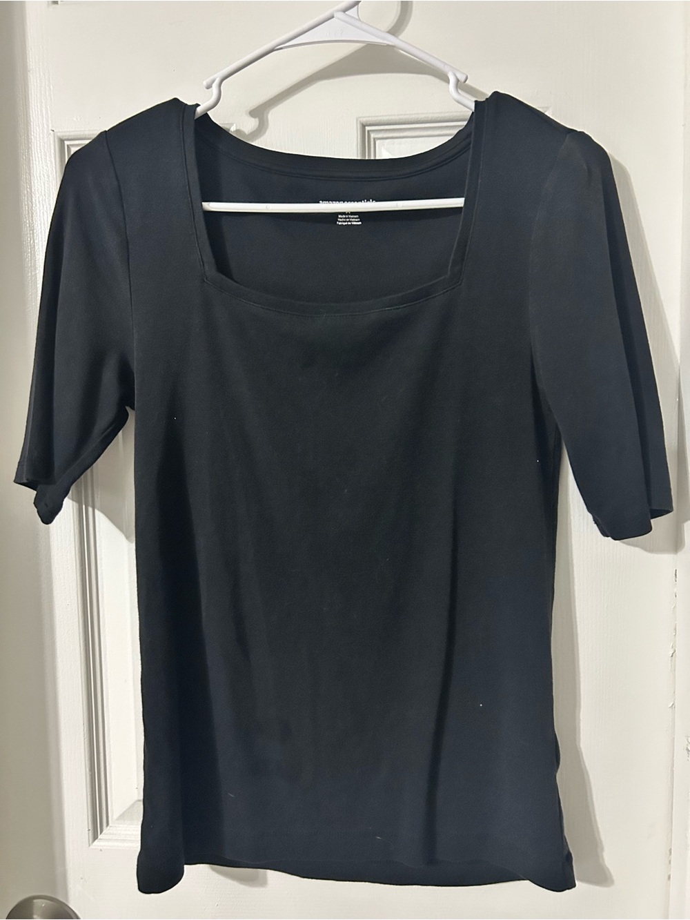 Amazon Essentials Black Square-Neck Short Sleeve Tee